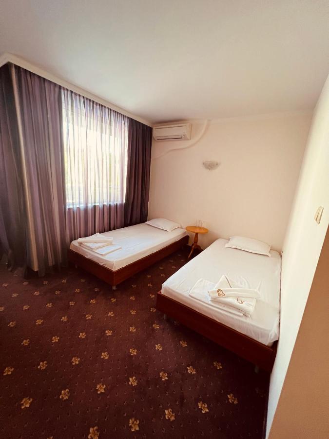 Hotel Incognito Pomorie Поморие Экстерьер фото